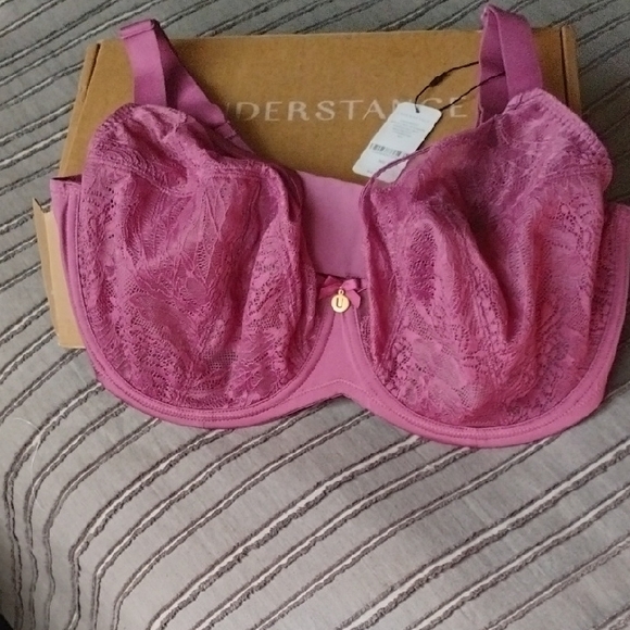 Ladies Raspberry Underwire Bra - Picture 2 of 3